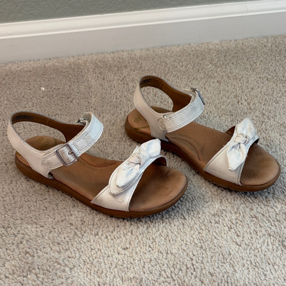 Stride Rite Little Girls White Leather Sandals